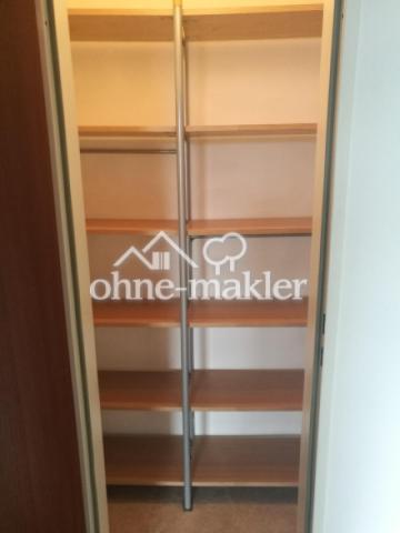 Wirtschaftsraum/Kleiderschrank