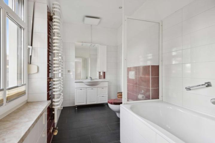 Badezimmer EG