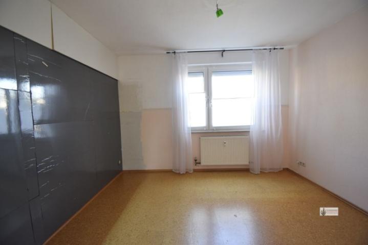 Schlafzimmer mit Dämmung an der Wand