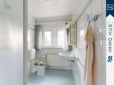 Bad mit Dusche (2)