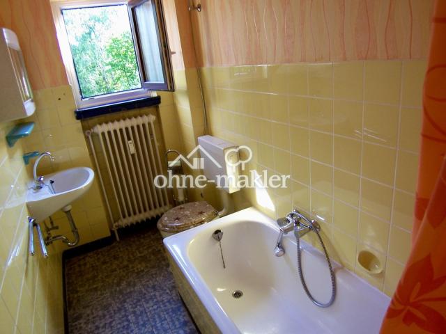 Bad mit Wanne