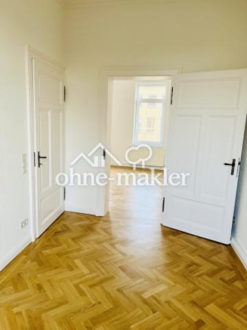 Ankleidezimmer Blick Schlafzi