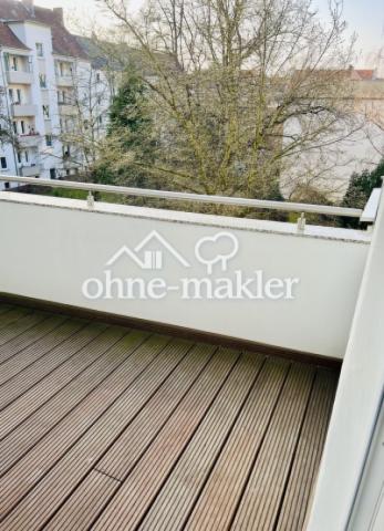 Balkon mit Bankiraiholz