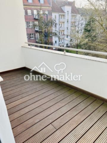 Balkon mit Bankiraiholz