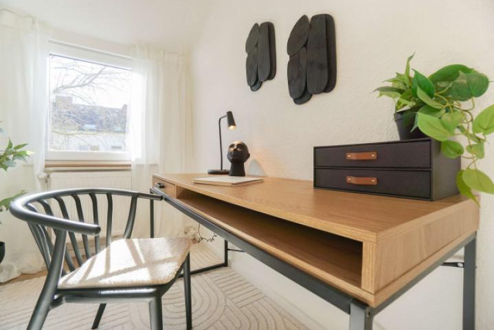Arbeits-/Schlafzimmer