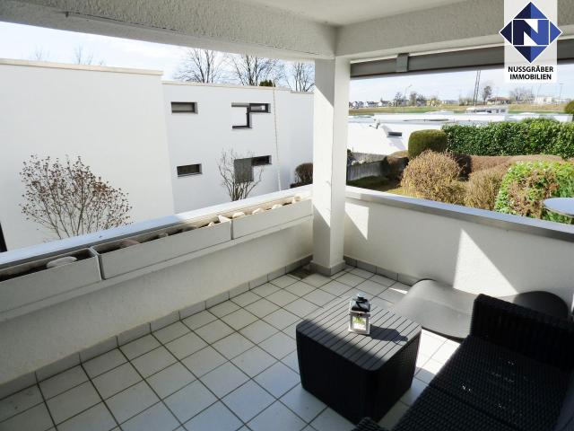 überdachter Balkon