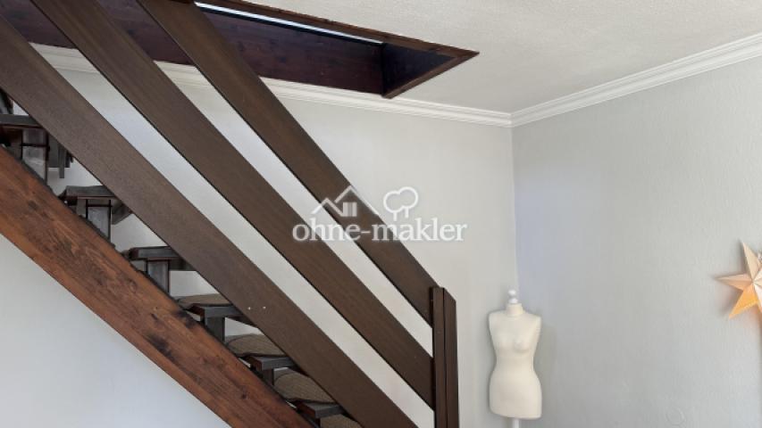Treppe vom 1.OG zum DG