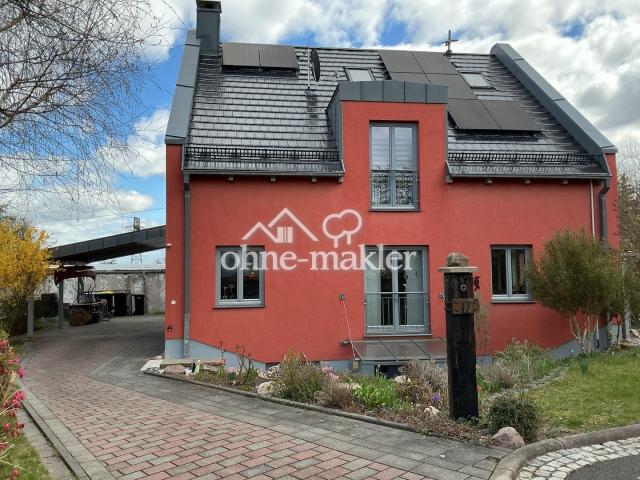 Westseite von der Straße