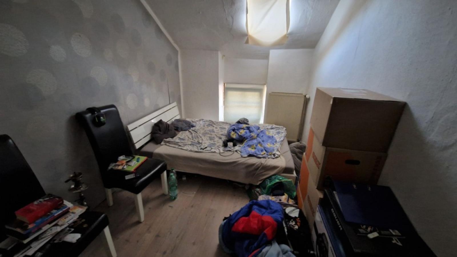 Schlafzimmer, DG