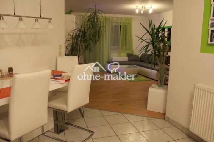 Blick ins Wohnzimmer 2
