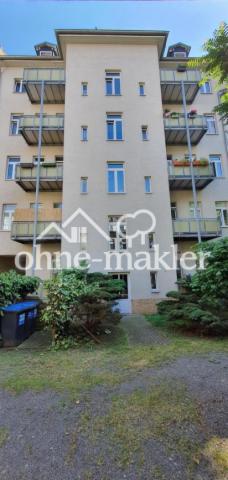 Rückansicht mit Balkon