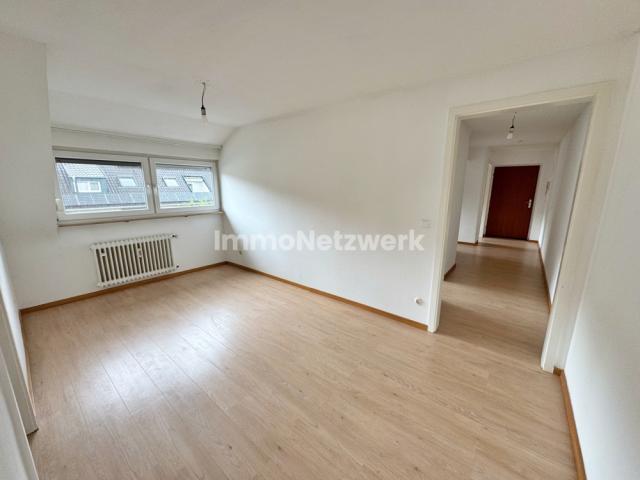 Esszimmer ( halbes Zimmer ) 