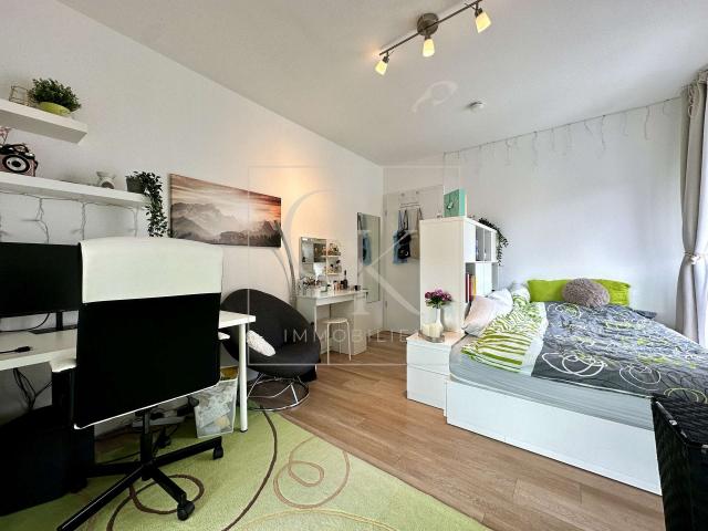 Schlafzimmer l mit Loggia 2.OG