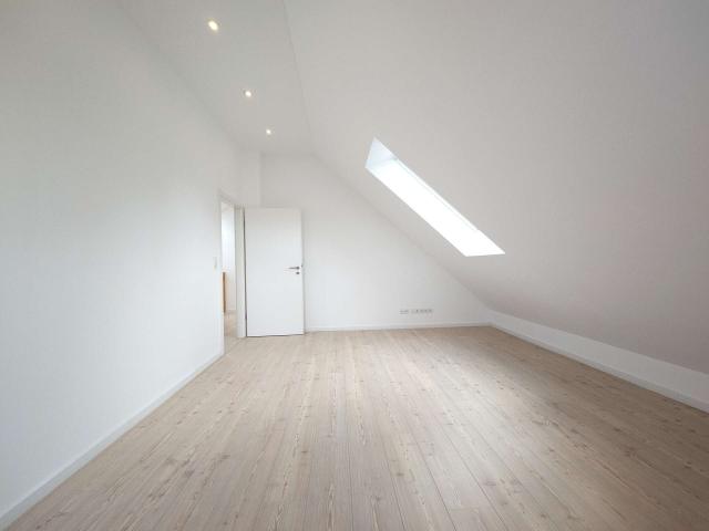 Schlafzimmer 1 DG