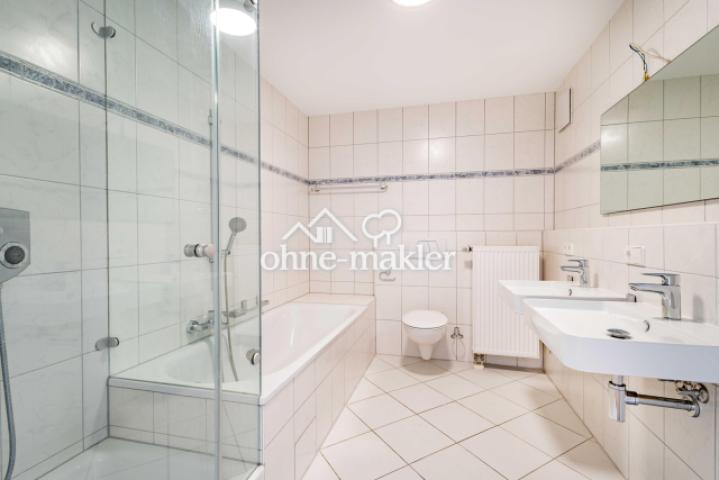Bad Wanne/Dusche/2Waschtische