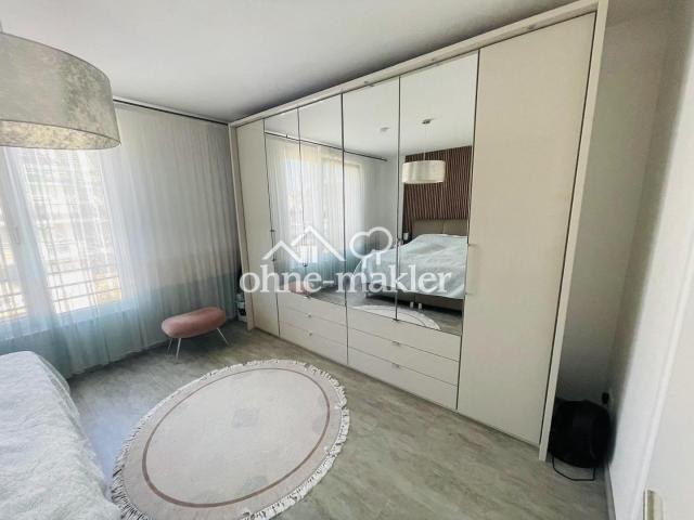 Schlafzimmer 1