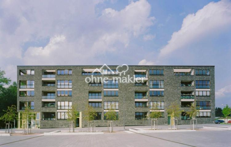 Weitläufiger Vorplatz
