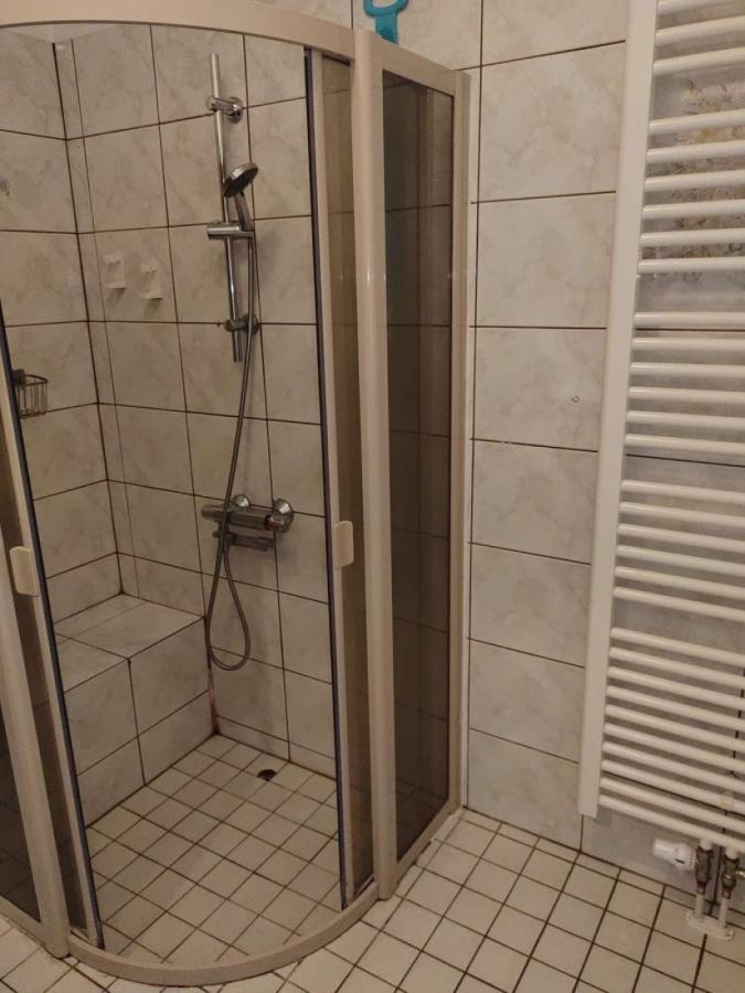Bad im EG Duschenansicht