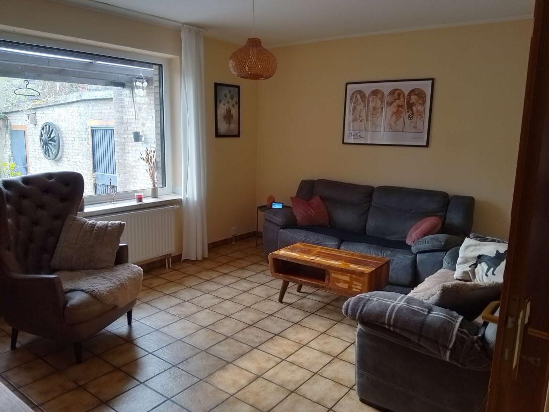Wohnzimmer mit Gartenblick