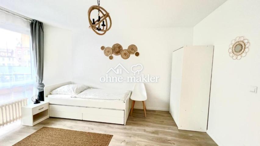 Schlafzimmer / Bed room