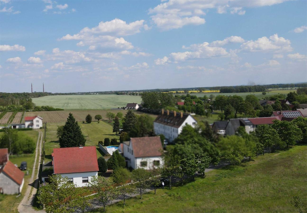 Luftaufnahme-mit-Umgebung