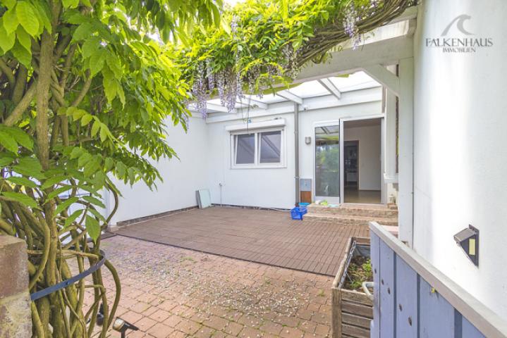 Über die Terrasse ins Haus