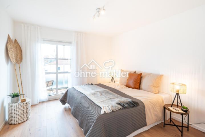 Schlafzimmer mit Balkon