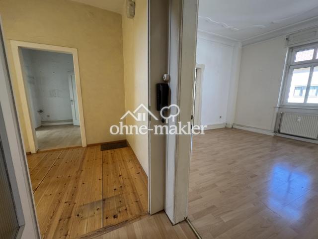 1. OG Zimmer 3 und Treppenhaus