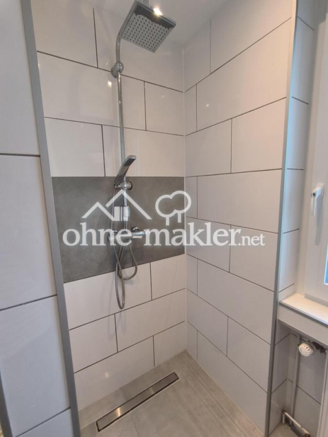 EG: Gäste Dusche/WC