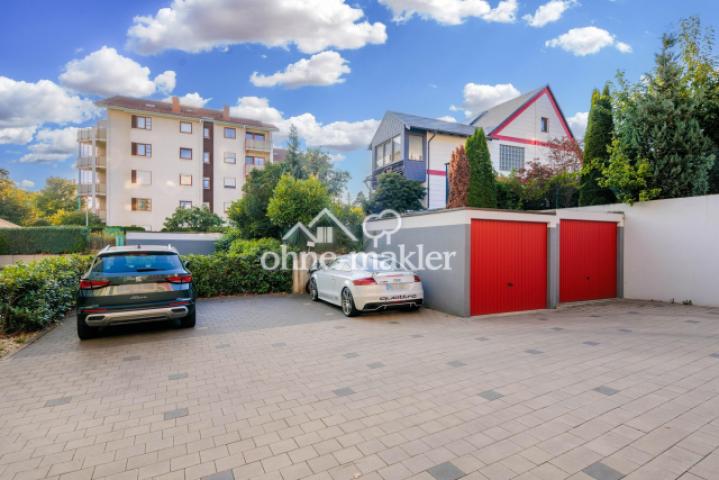 Garage rechts in Ecke
