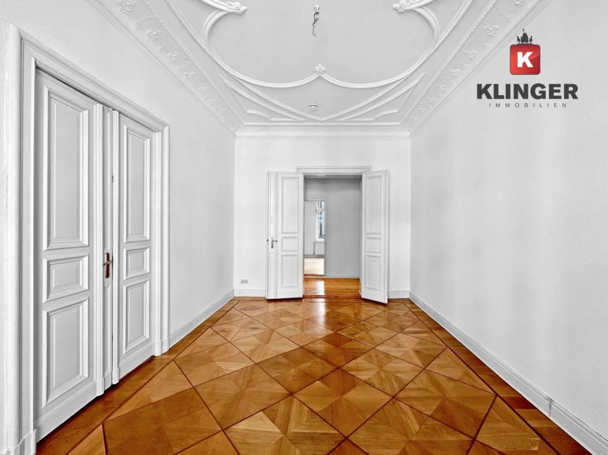 Wohnzimmer mit Blick zur Diele