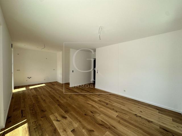 Wohn- und Essbereich mit offener Küche