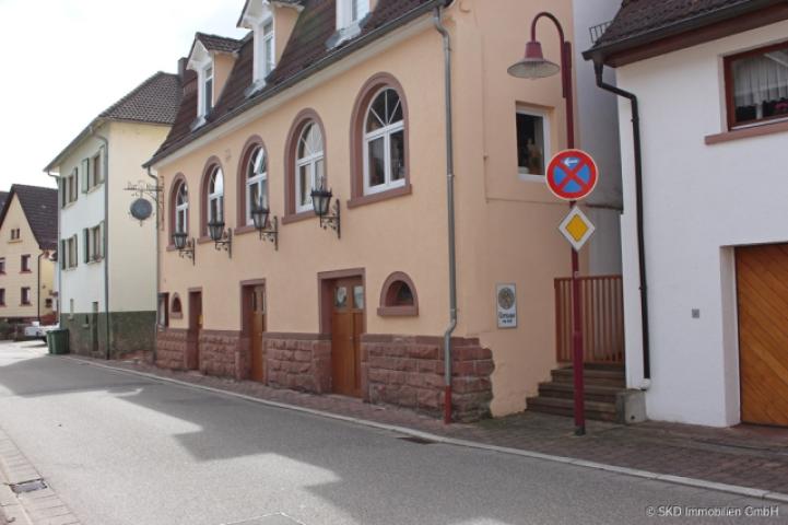 Straßenansicht Westseite