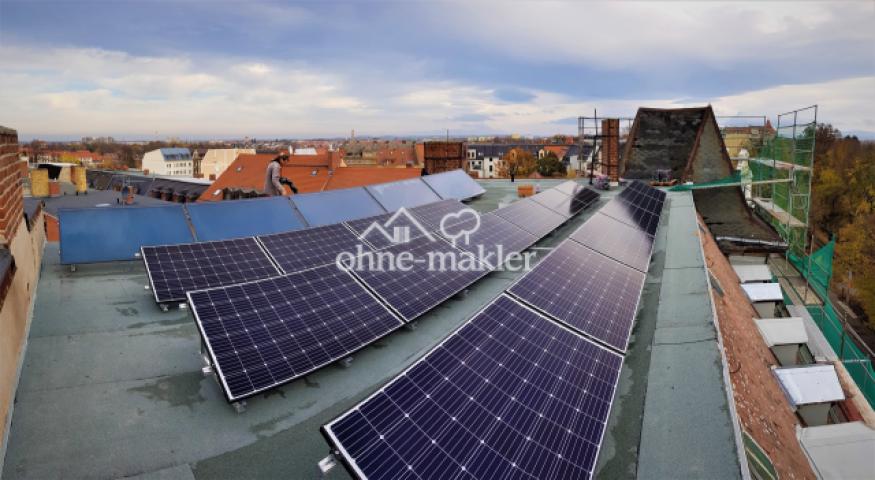 Solar und Photovoltaik Dach