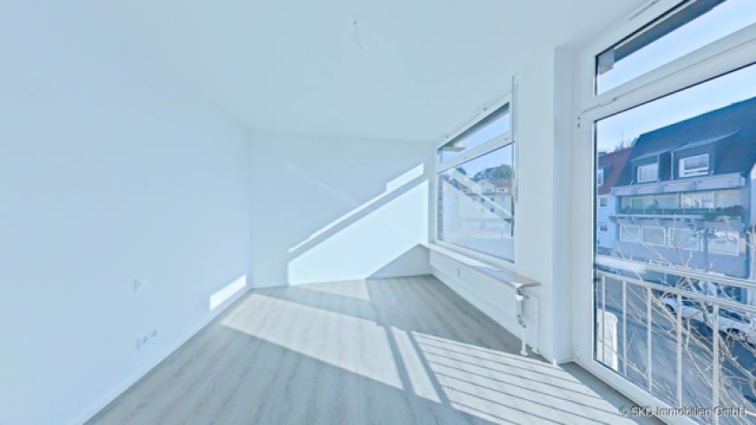 Schlaf- oder Gästezimmer mit französischen Balkon