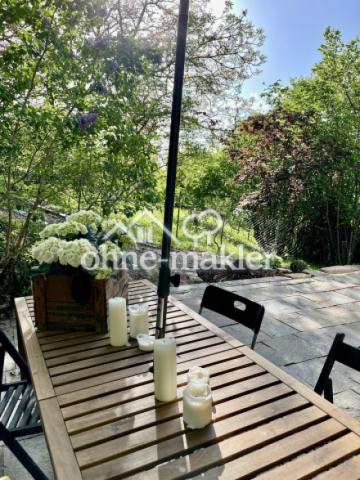 Terrasse verbindet Haus/Garten