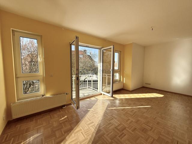 Blick zum Balkon