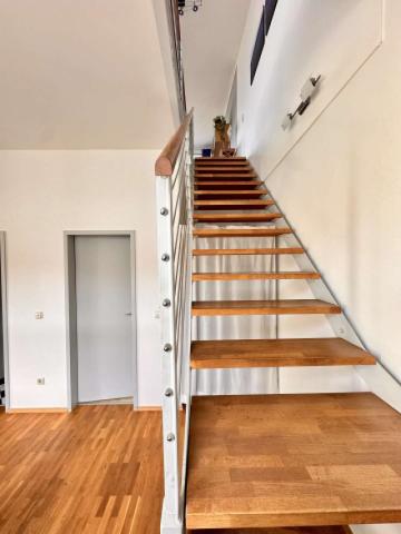 Treppe zum Obergeschoss
