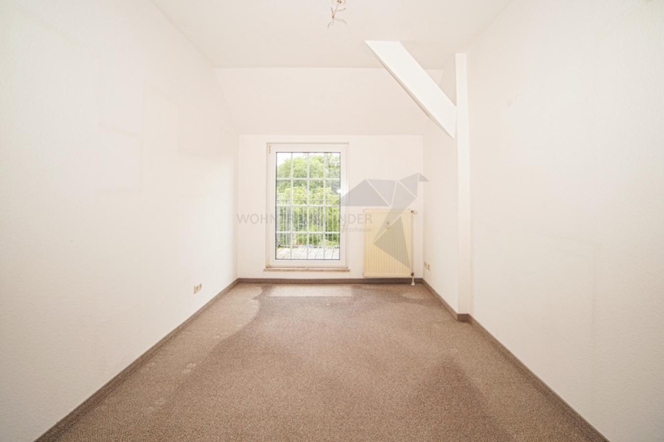 Kind-Gast-Arbeitszimmer mit Balkonzugang