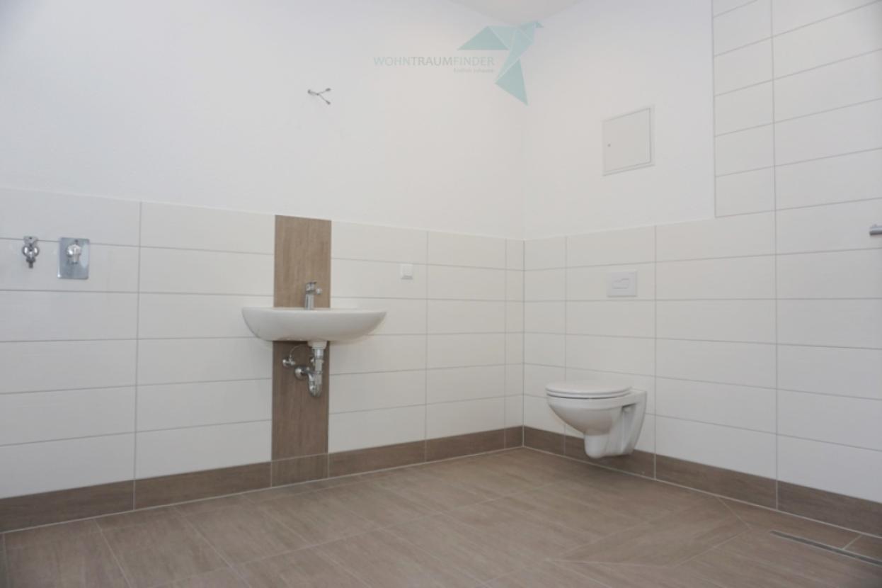 Badezimmer mit Fenster