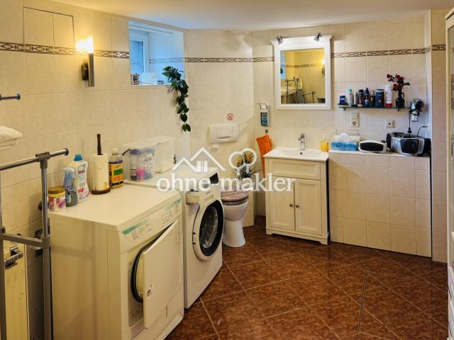 KG Bad mit Toilette,Waschtisch