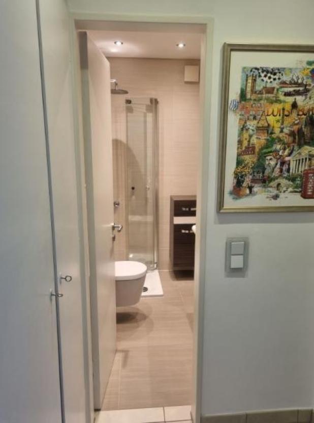 8 Flur Bad-SZ-WZ-Abstellkammer