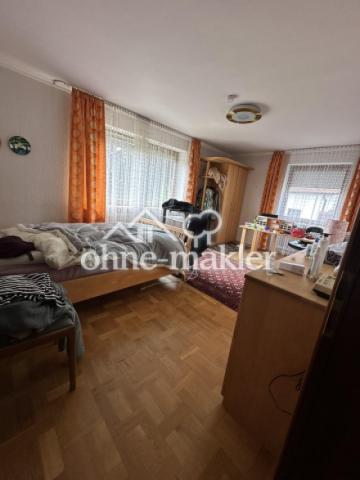 Schlafzimmer 4