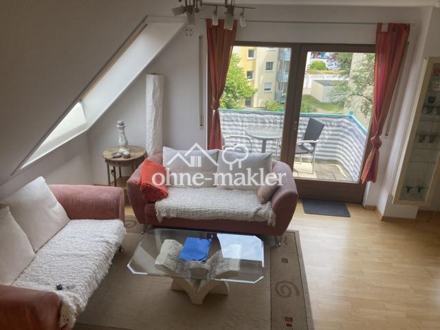 Wohnzimmer / Balkon