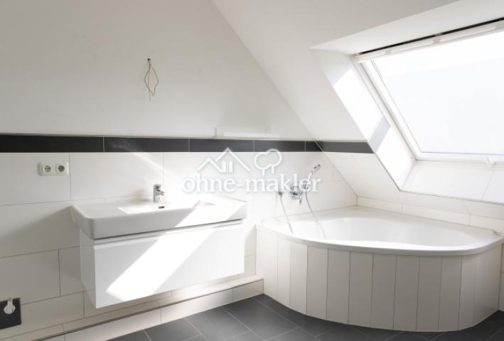 Vollbad mit Eckbadewanne