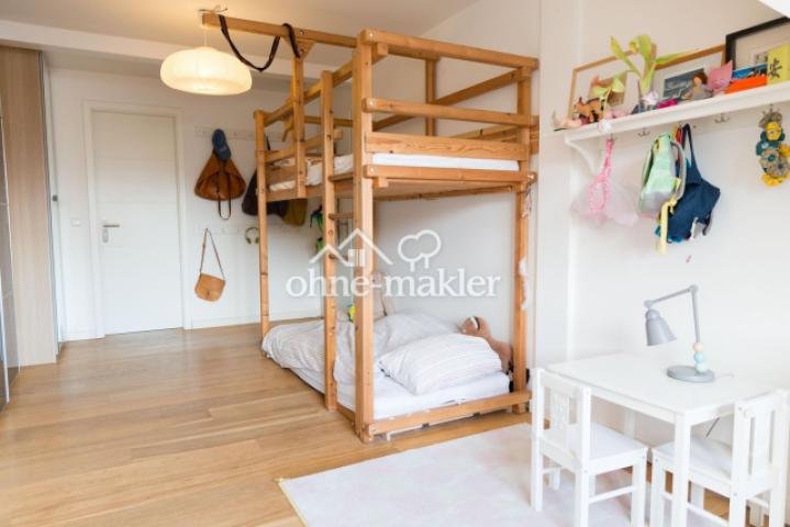 Grosses Schlafzimmer