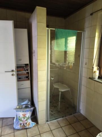 Bad mit Dusche