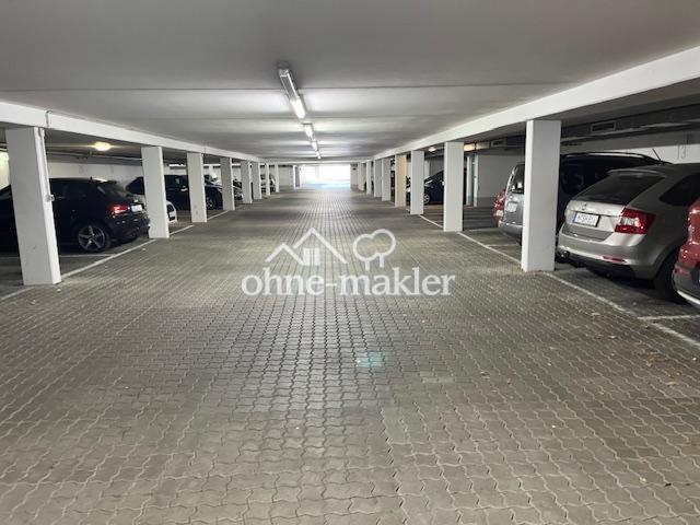 grosszügige Tiefgarage