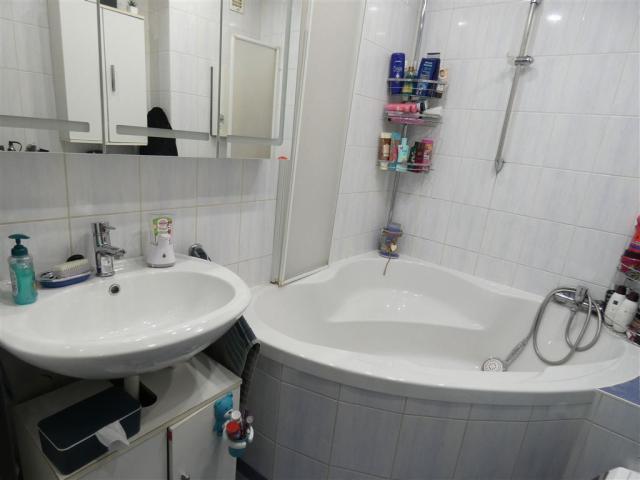 Schönes Badezimmer