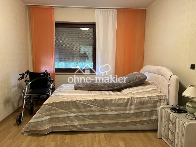 Hauptschlafzimmer /Gartenseite
